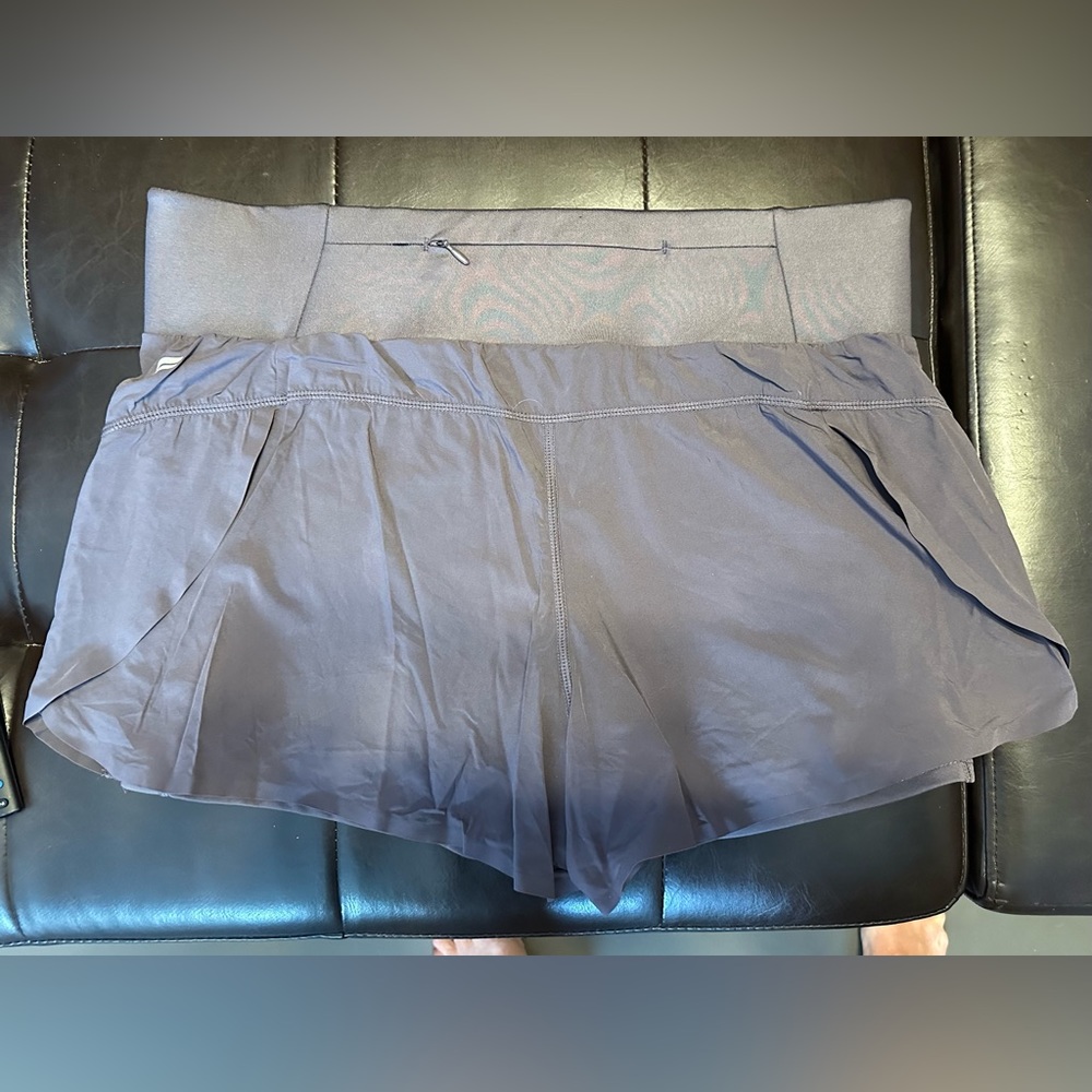 Fabletics shorts - Picture 2 of 2